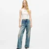 Jeans relajados de talle medio