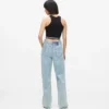 Jeans relajados de talle medio con costuras