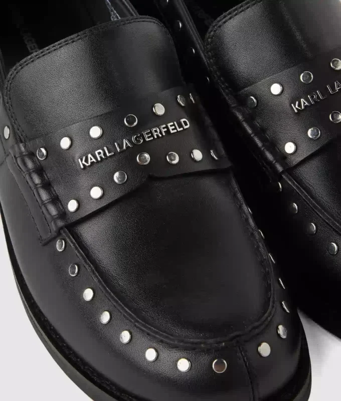 Mocasines con tachuelas Mia