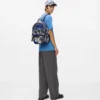 Mochila con estampado de graffiti