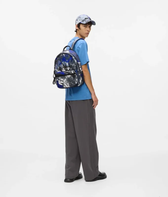 Mochila con estampado de graffiti