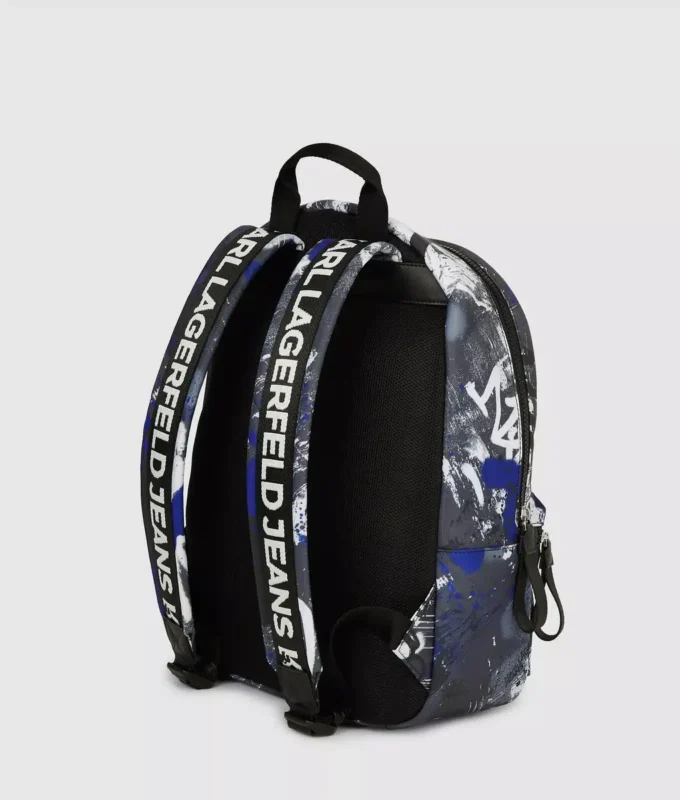 Mochila con estampado de graffiti