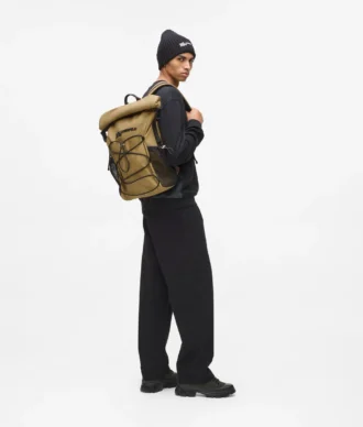 Mochila utilitaria con cordón