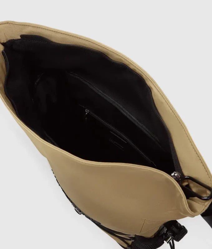 Mochila utilitaria con cordón