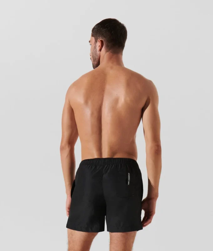 PANTALÓN CORTO CON LOGOTIPO