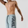 PANTALÓN CORTO CON LOGOTIPO