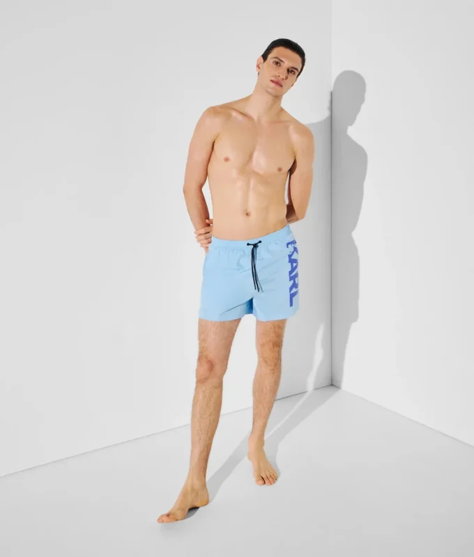 PANTALÓN CORTO CON LOGOTIPO