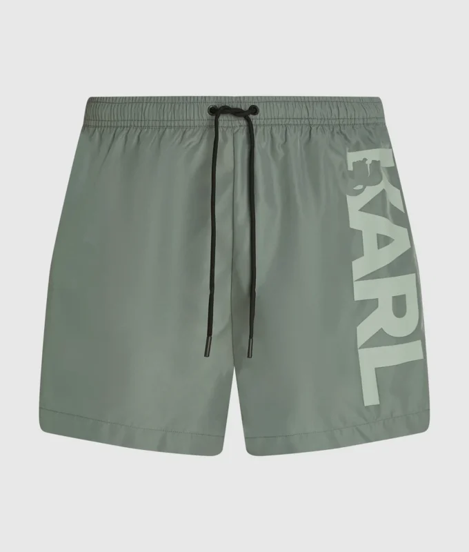 PANTALÓN CORTO CON LOGOTIPO