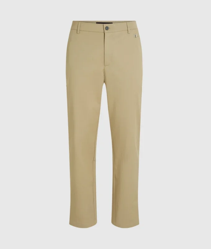 Pantalones chinos clásicos