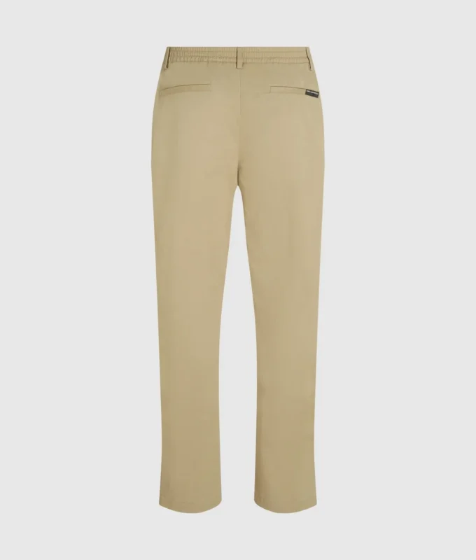 Pantalones chinos clásicos