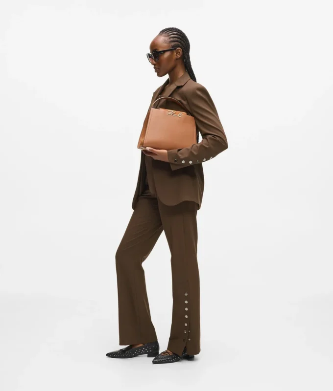 Pantalones con botones a presión
