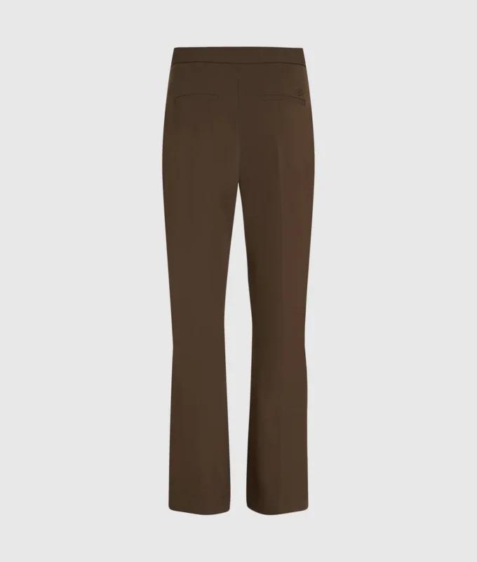 Pantalones con botones a presión
