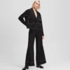 PANTALONES CON COSTURAS EN CONTRASTE