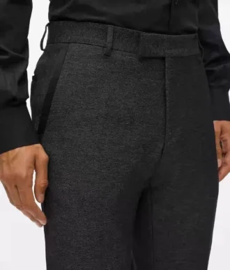Pantalones con detalles de satén