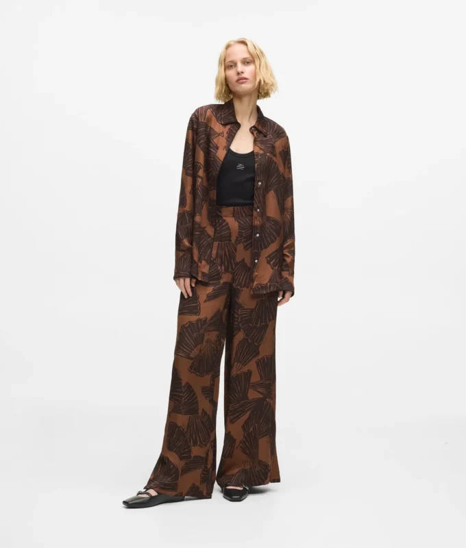 Pantalones con estampado de abanicos