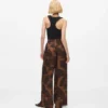 Pantalones con estampado de abanicos