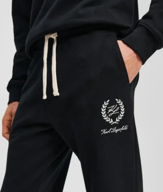 PANTALONES DE CHÁNDAL HOTEL KARL