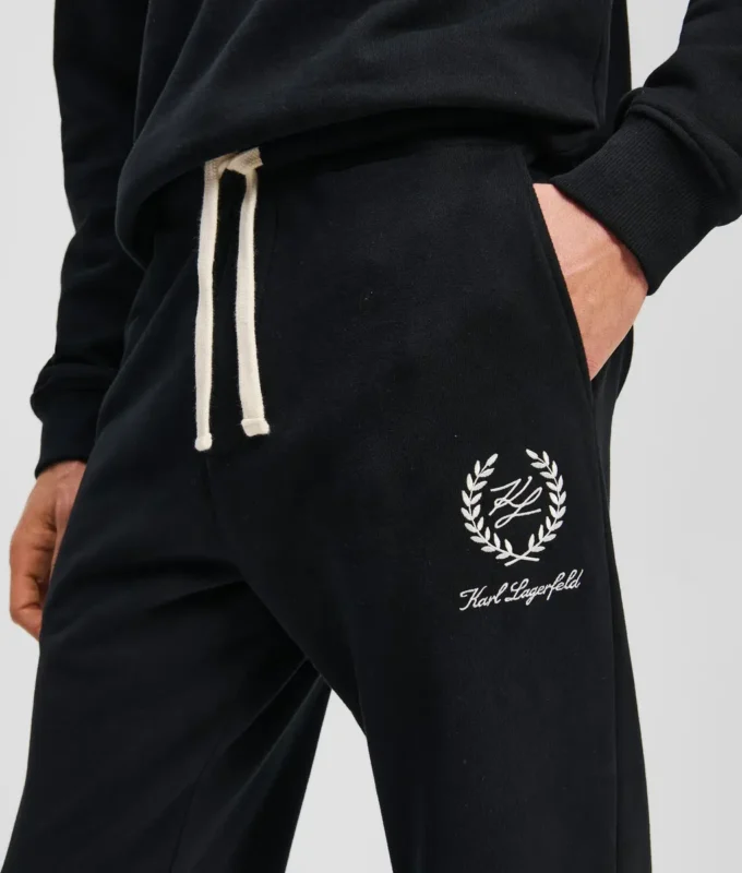 PANTALONES DE CHÁNDAL HOTEL KARL