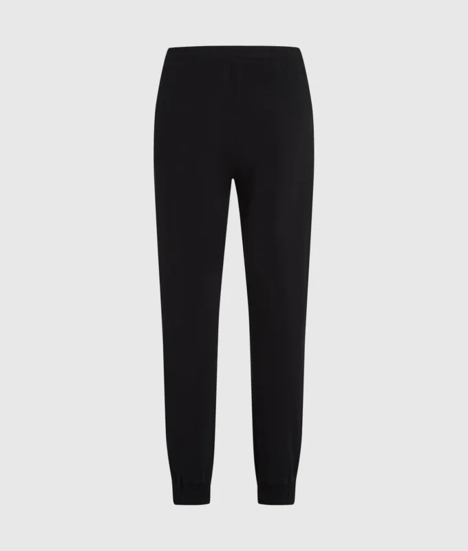 PANTALONES DE CHÁNDAL HOTEL KARL