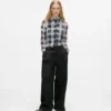Pantalones de corte amplio