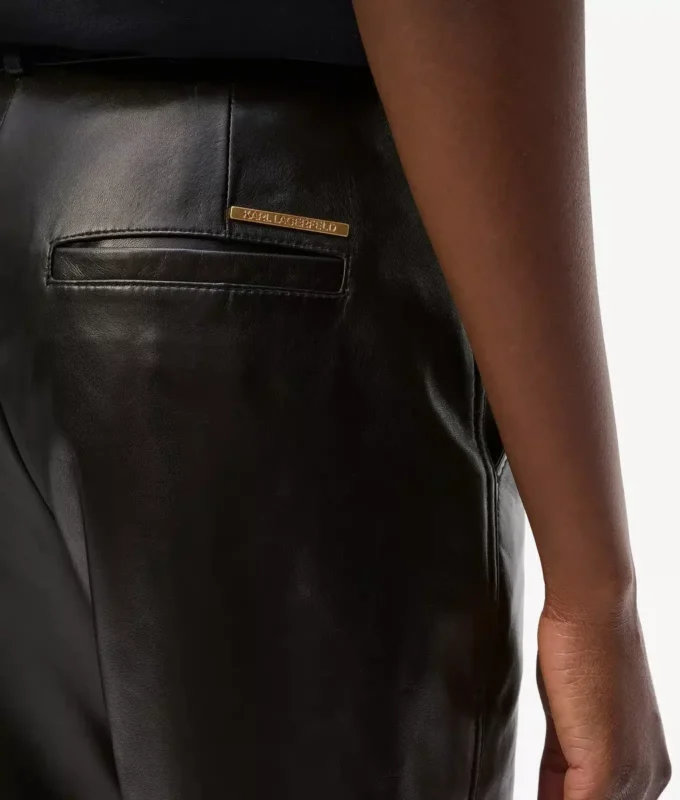 Pantalones de piel