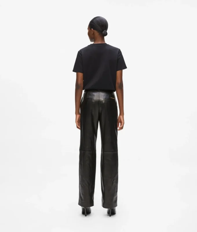 Pantalones de piel