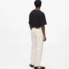 PANTALONES DE VAQUERO CON COSTURAS EN CONTRASTE