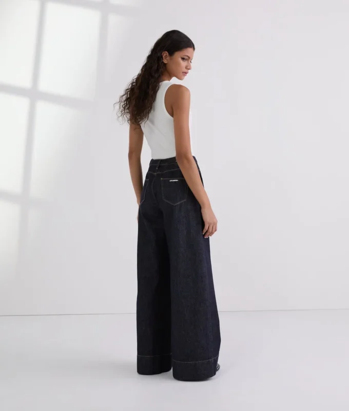 PANTALONES DE VAQUERO DE PIERNA ANCHA CON COSTURAS EN CONTRASTE