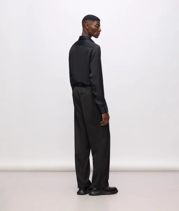 Pantalones KL Studio con detalles de satén