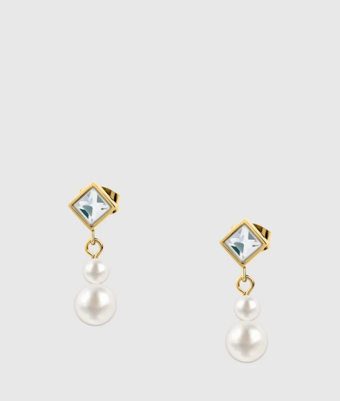 Pendientes de perlas con forma de concha