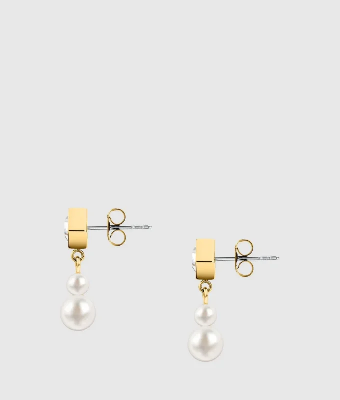 Pendientes de perlas con forma de concha
