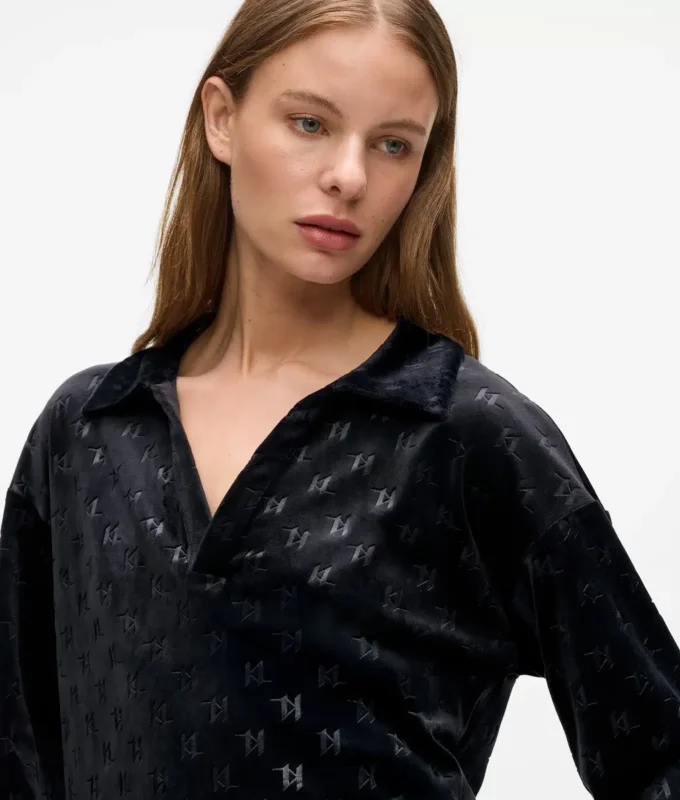 Polo de estar por casa con monograma
