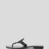 SANDALIAS CON LOGOTIPO DE ANILLO