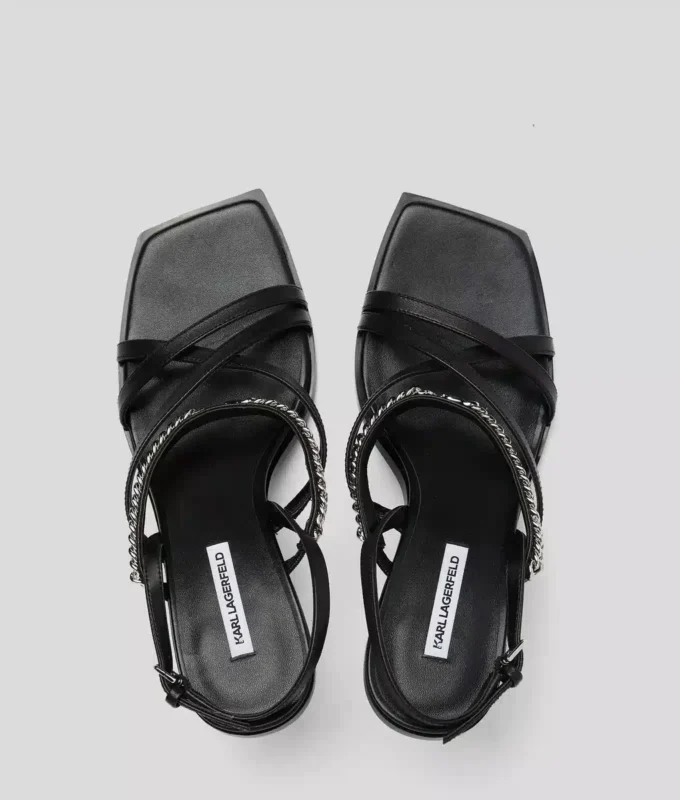 SANDALIAS DE TACÓN CON CORREA DE CADENA KARMEL SIGNIA
