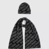 Set de bufanda y gorro con logotipo