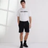SHORTS CON COSTURAS EN CONTRASTE