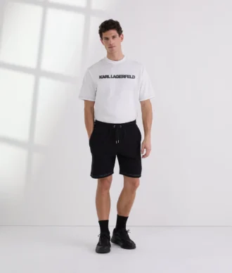 SHORTS CON COSTURAS EN CONTRASTE
