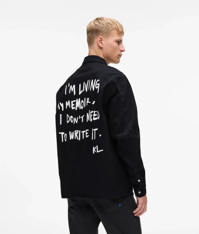 Sobrecamisa con cita de Karl