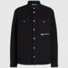 Sobrecamisa con cita de Karl
