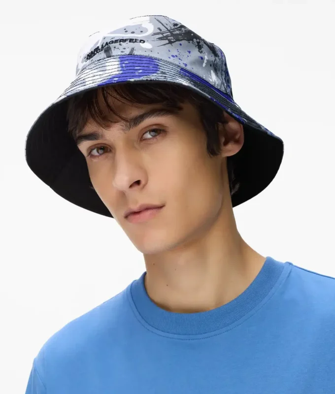 Sombrero tipo pescador reversible con estampado de grafitis