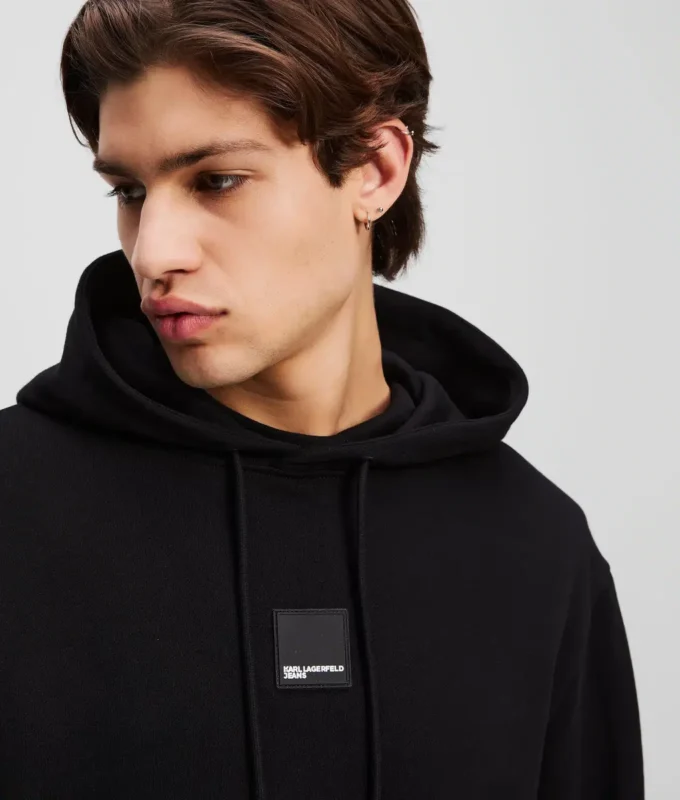 SUDADERA CON CAPUCHA GRÁFICA