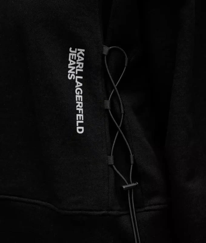 Sudadera con capucha y cordón