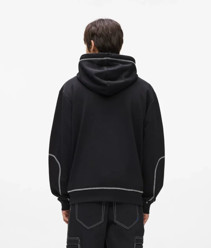 Sudadera con capucha y costuras en contraste