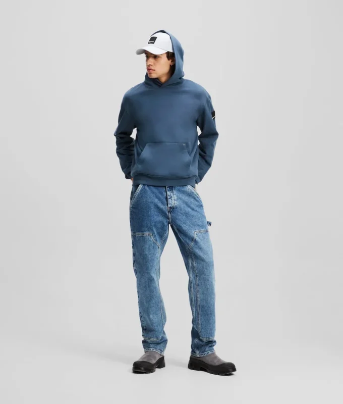 SUDADERA CON CAPUCHA Y LOGOTIPO DE PARCHE