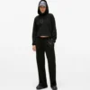 Sudadera con capucha y monograma con tachuelas