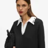 Sudadera con cuello característico