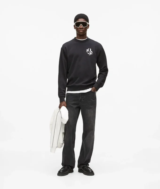 Sudadera con parche monograma