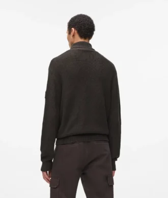 Suéter de cuello alto holgado