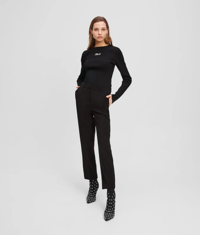 TOP CON CUELLO ALTO