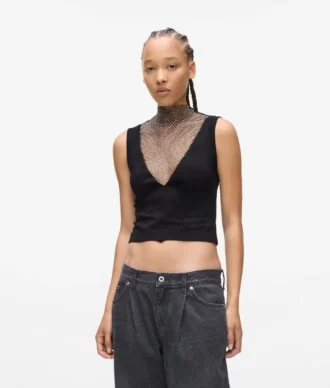 Top con cuello en V y malla con pedrería